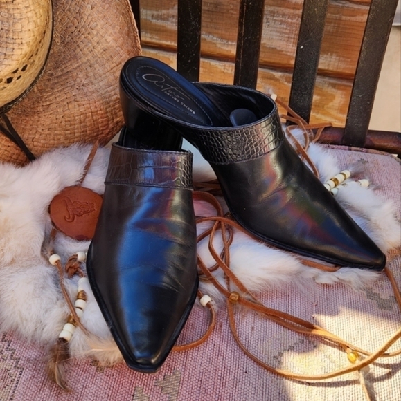 Arturo Chiang Mules - Picture 2 of 6